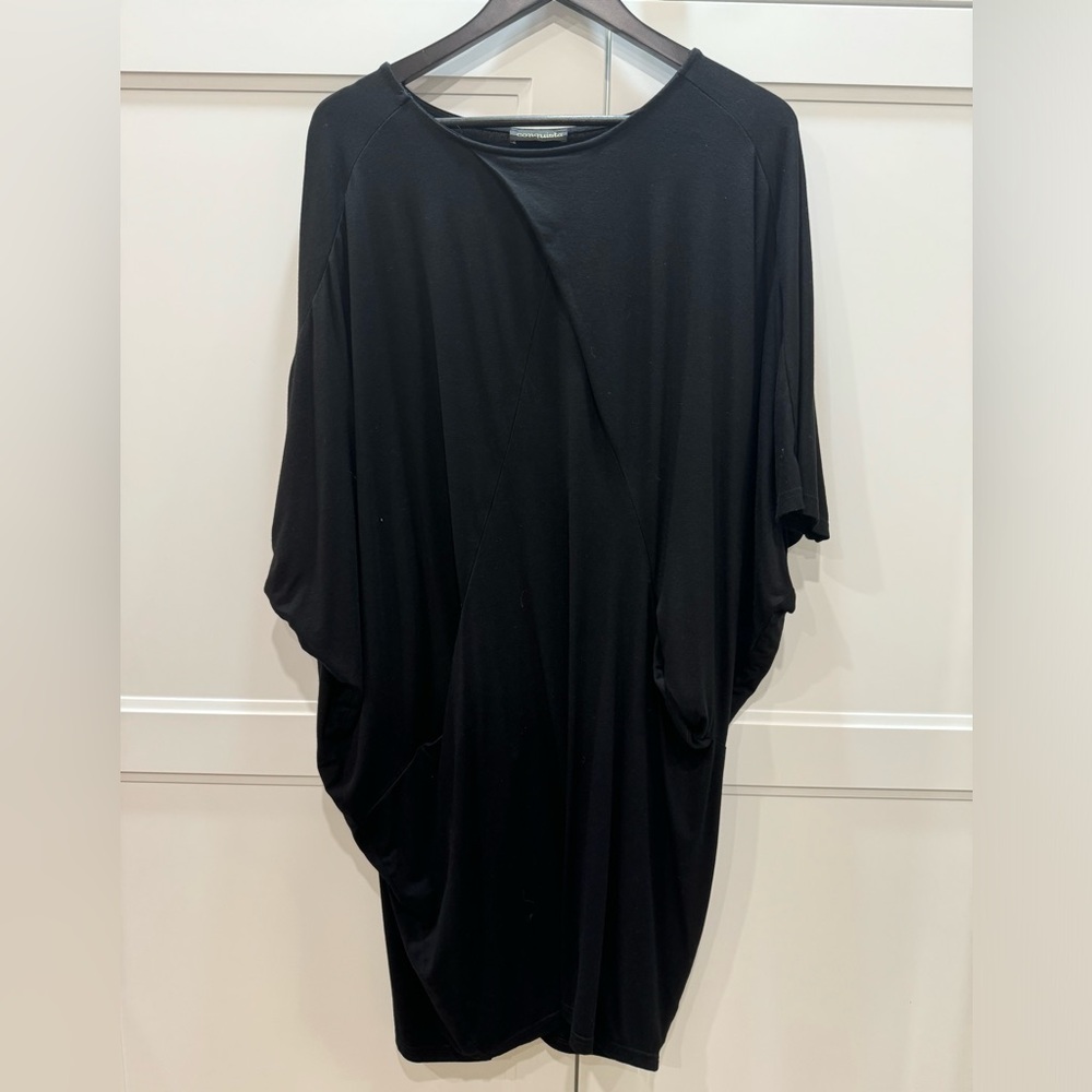 Conquista Batwing Dress - Black - L